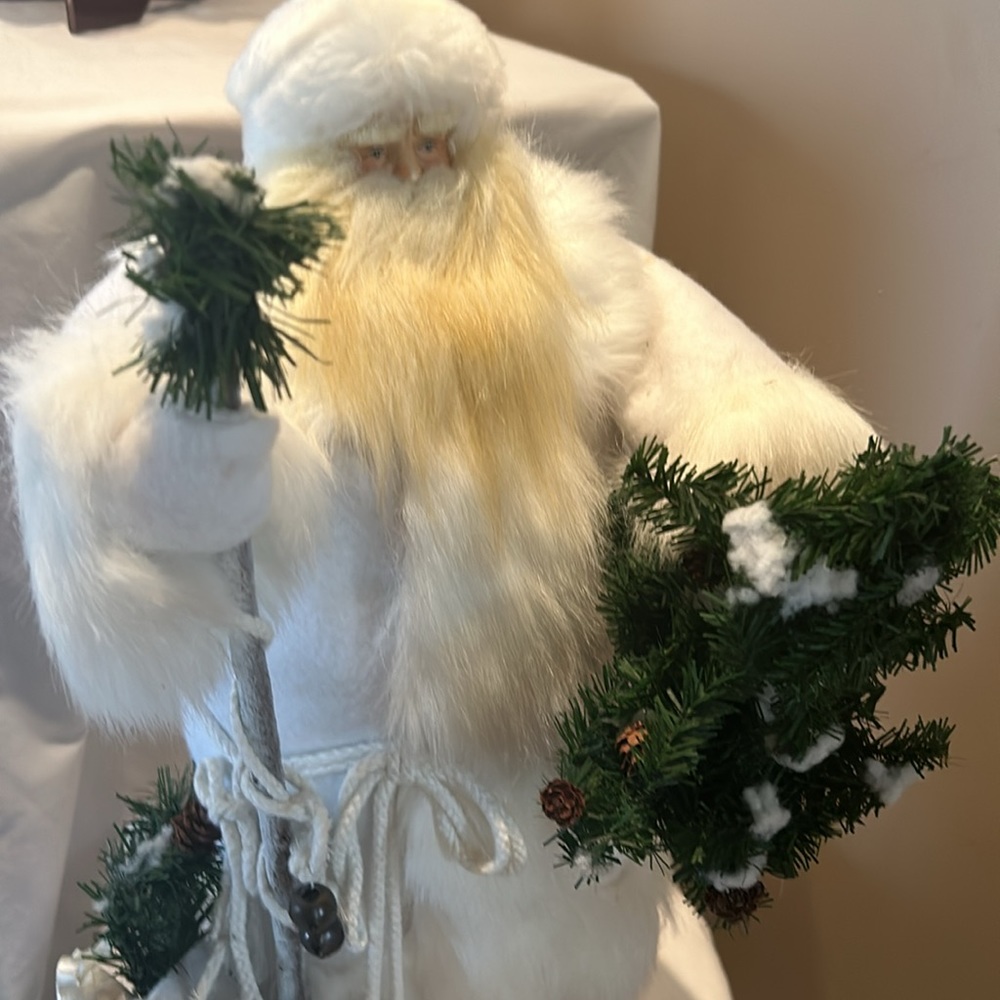 Santa 19" Tall Christmas Santa In White Suit Excellent Pre-owned Condition - Picture 4 of 11